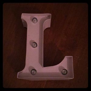 An L shaped light